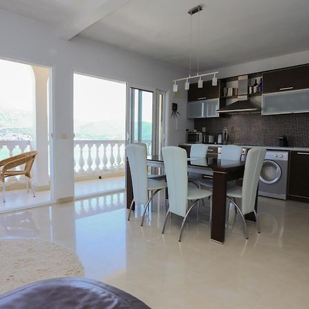 Mountain Bay Views Apartments 奈维斯 外观 照片