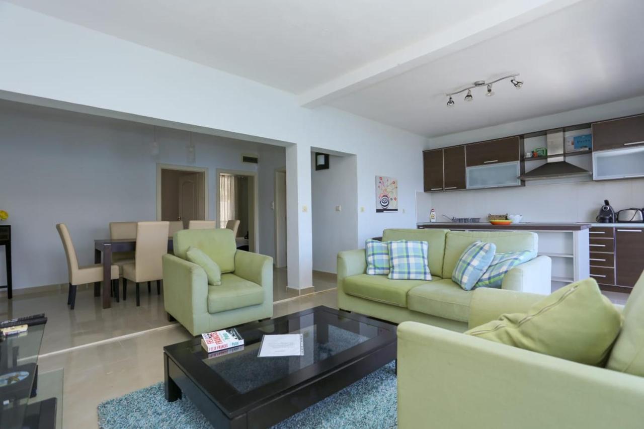 Mountain Bay Views Apartments 奈维斯 外观 照片
