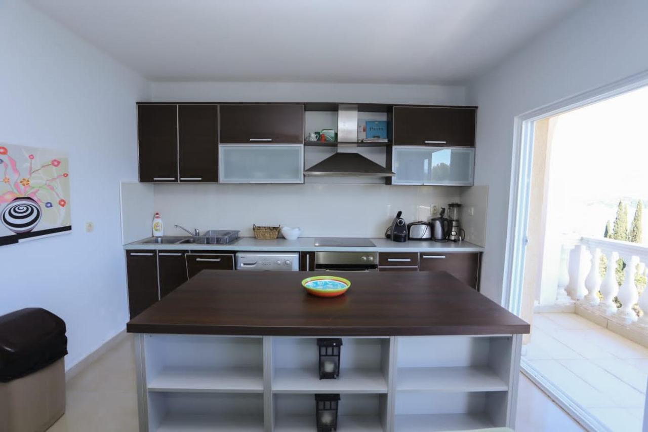 Mountain Bay Views Apartments 奈维斯 外观 照片
