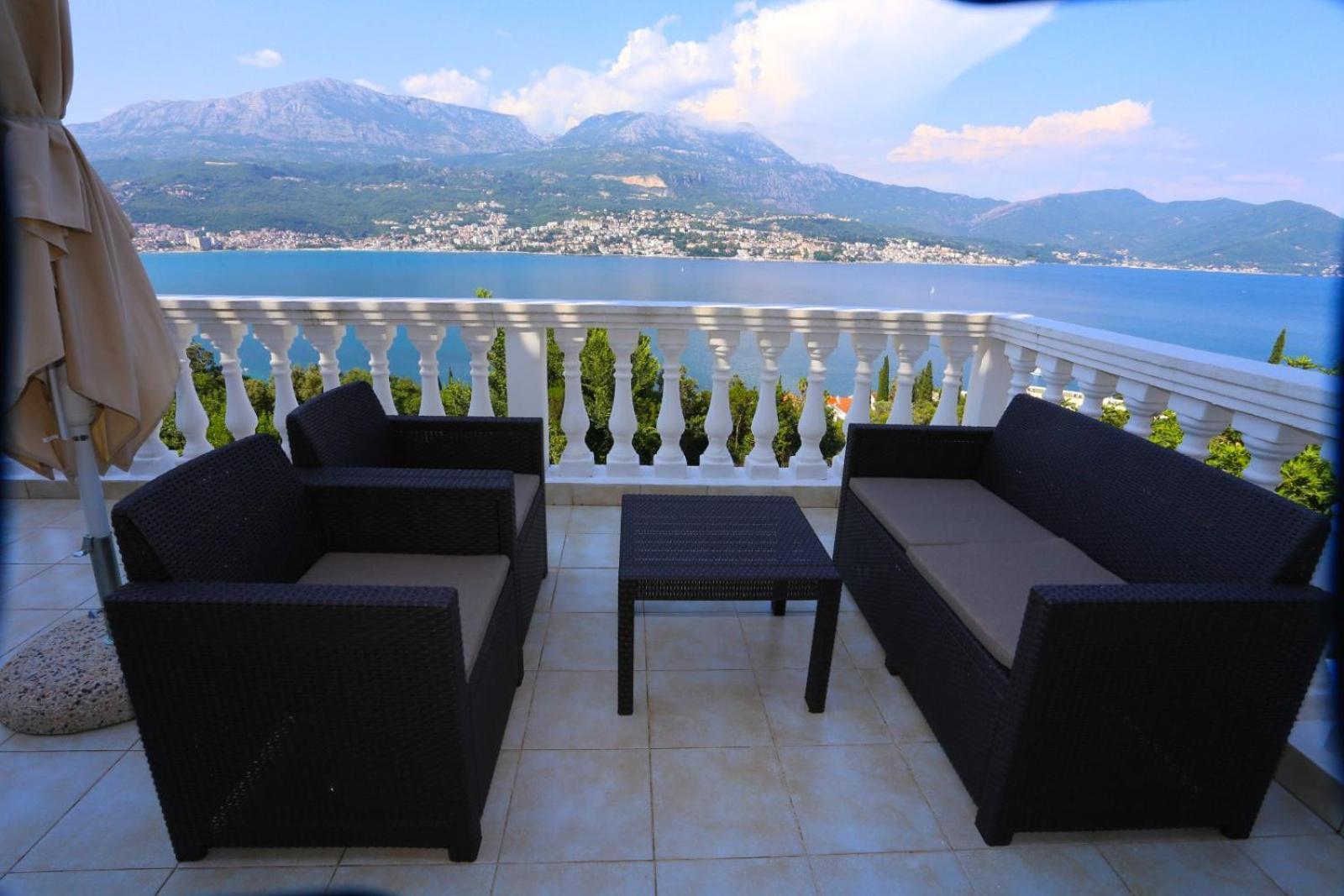 Mountain Bay Views Apartments 奈维斯 外观 照片