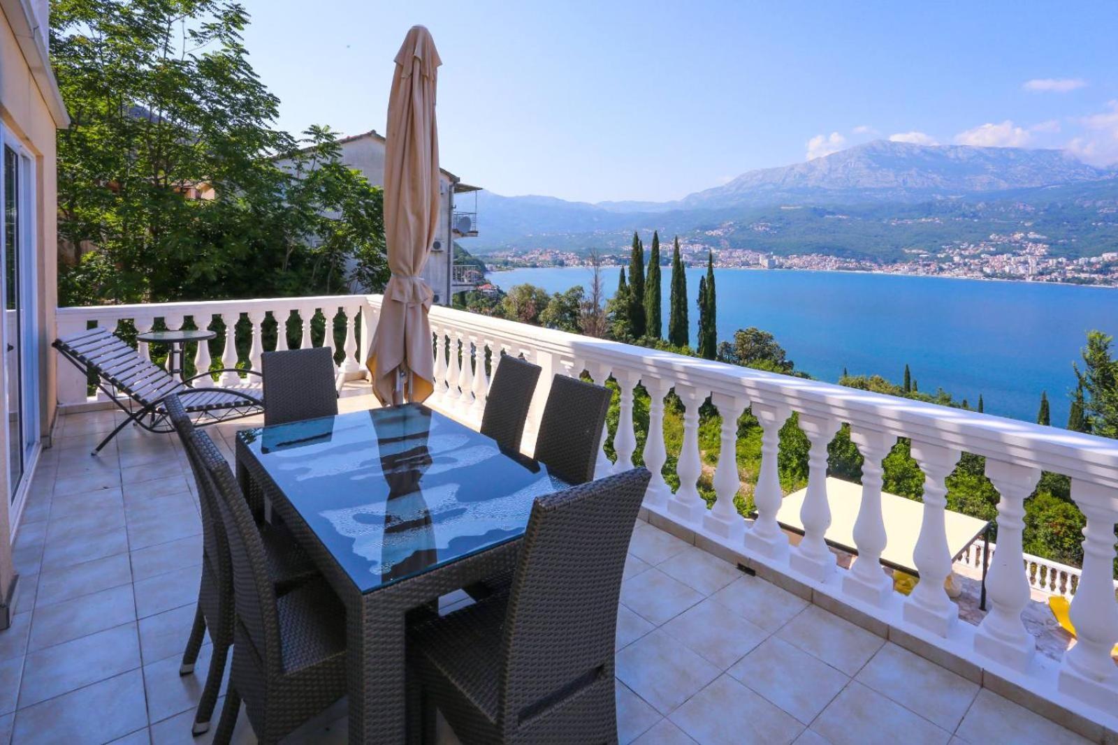Mountain Bay Views Apartments 奈维斯 外观 照片
