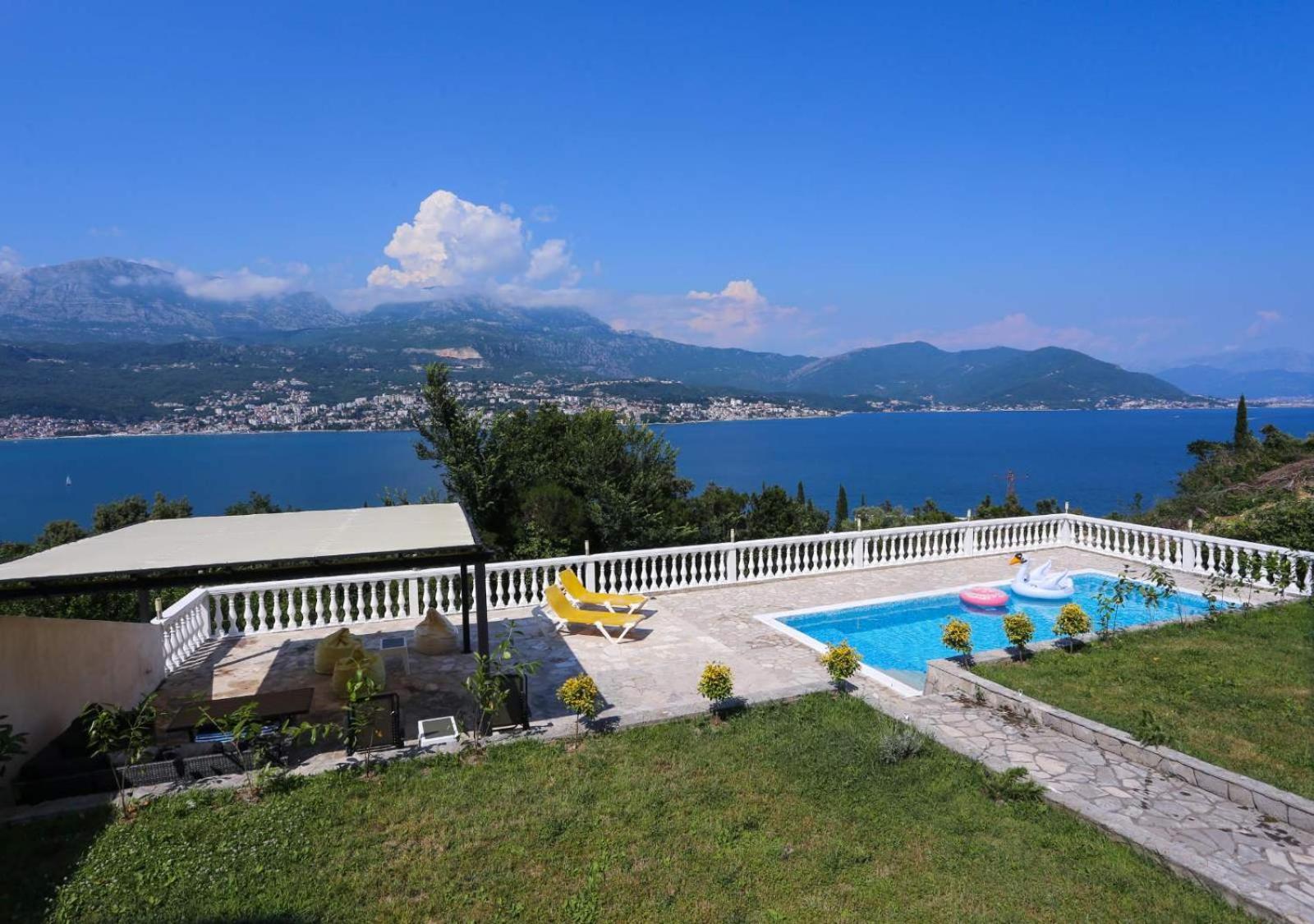 Mountain Bay Views Apartments 奈维斯 外观 照片